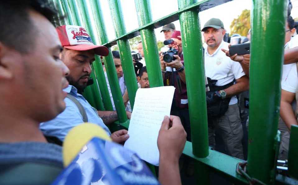 grupo-pequeno-migrantes-cruzo-frontera_0_21_958_596