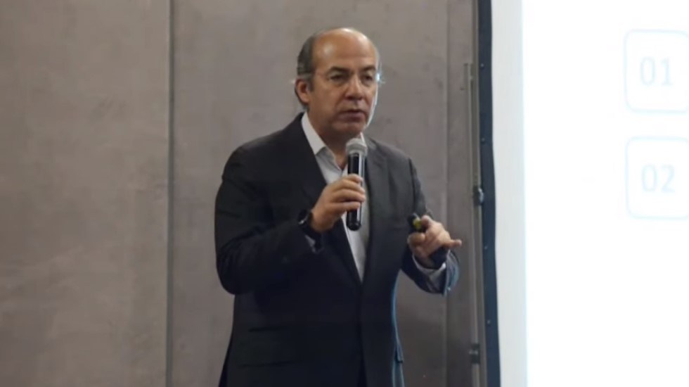 felipe-calderon-en-conferencia-magistral
