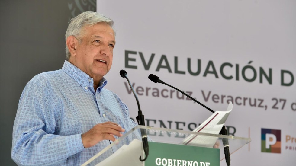 lopez-obrador-durante-evaluacion-de-programas-de-bienestar-en-veracruz