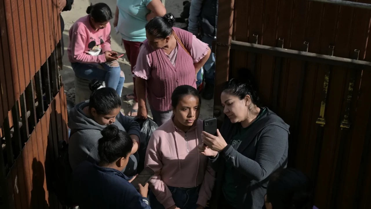 migrantes-frontera-cbp-one