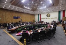 Chocan consejeros del INE por campañas anticipadas