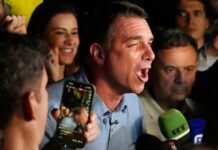 Bolsonaro vence a Lula en primera vuelta de las elecciones y acaricia el retorno de la ultraderecha al poder en Brasil