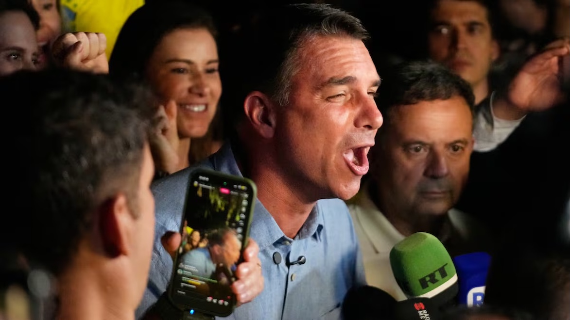 flavio-bolsonaro-brasil