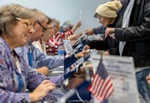 Encuesta CNN: deseos de cambio y un sentimiento anti-Trump impulsan a los demócratas en las elecciones intermedias